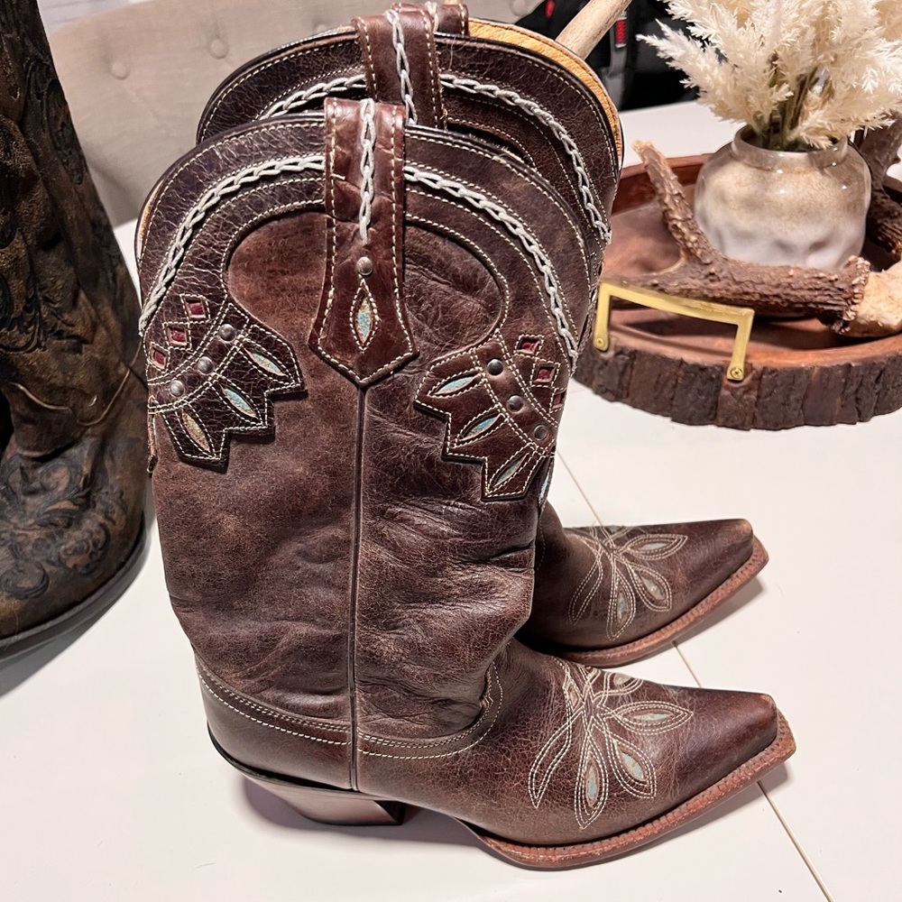 Tony Lamas women’s size 6.5